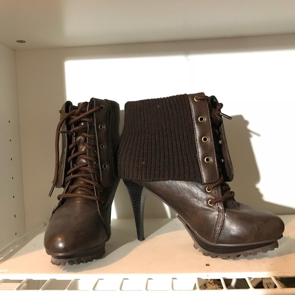Brown Leather Knit ankle boots - Picture 2 of 4